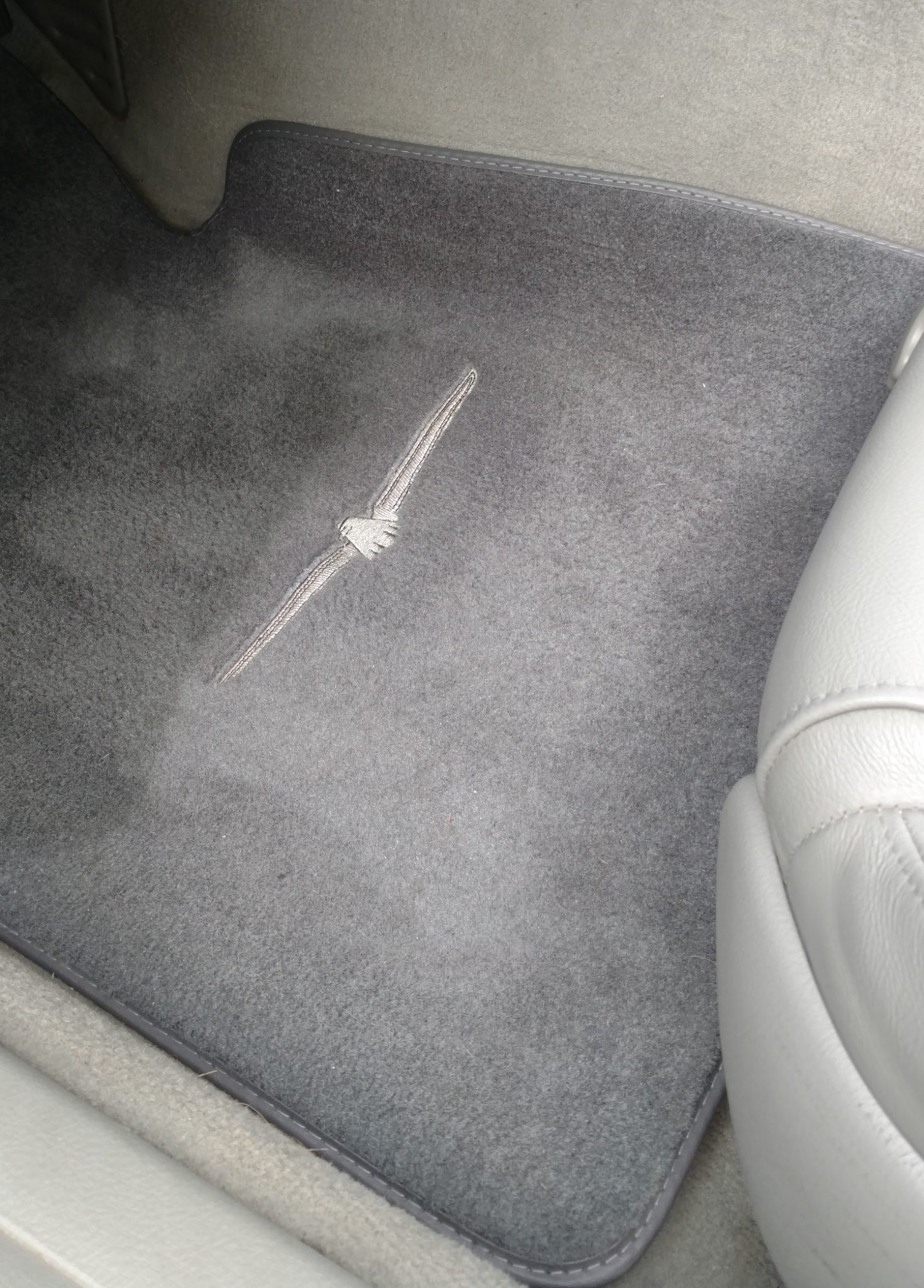 2002 to 2005 Thunderbird Floor Mat Gray with TBird Logo