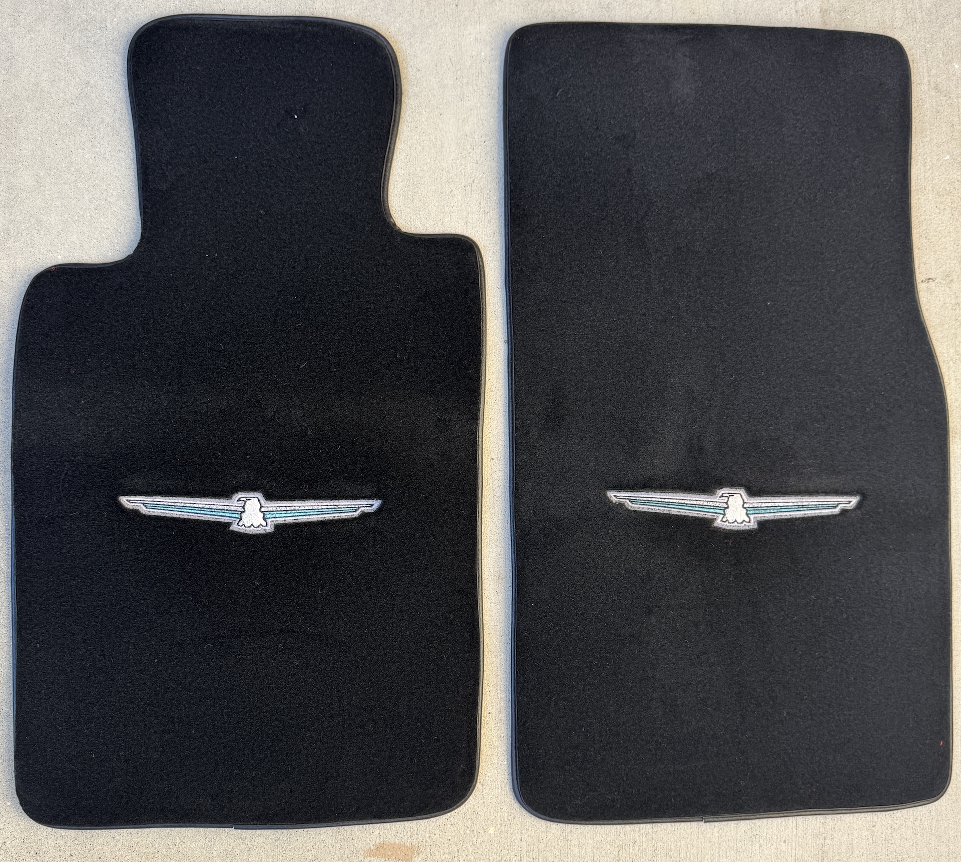 2002 to 2005 Ford Thunderbird OEM Style Floor mats with logo black